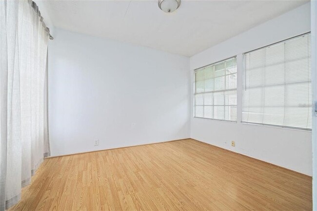 Building Photo - 3818 W Euclid Ave