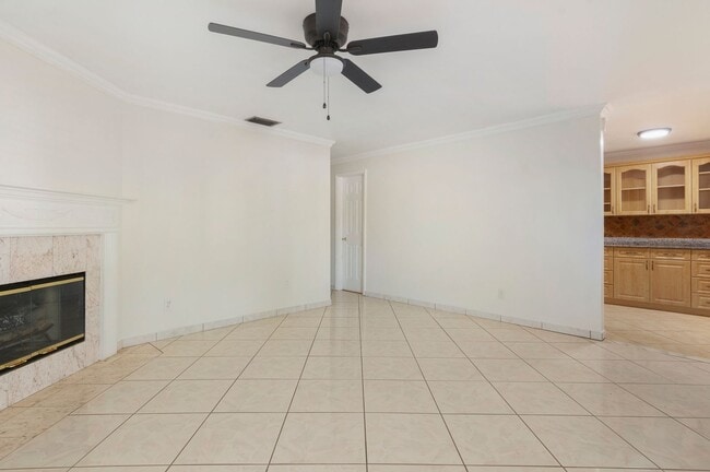 Building Photo - 3/2 Ranch with great outdoor space