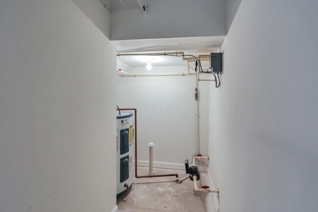 Building Photo - 419 Fuller's Cir