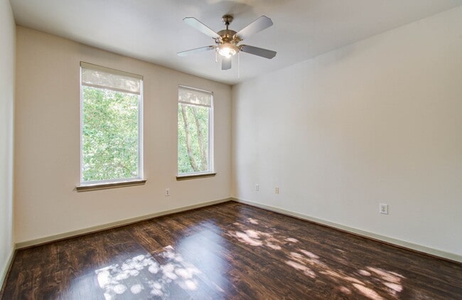 Building Photo - 505 Jackson Hill St