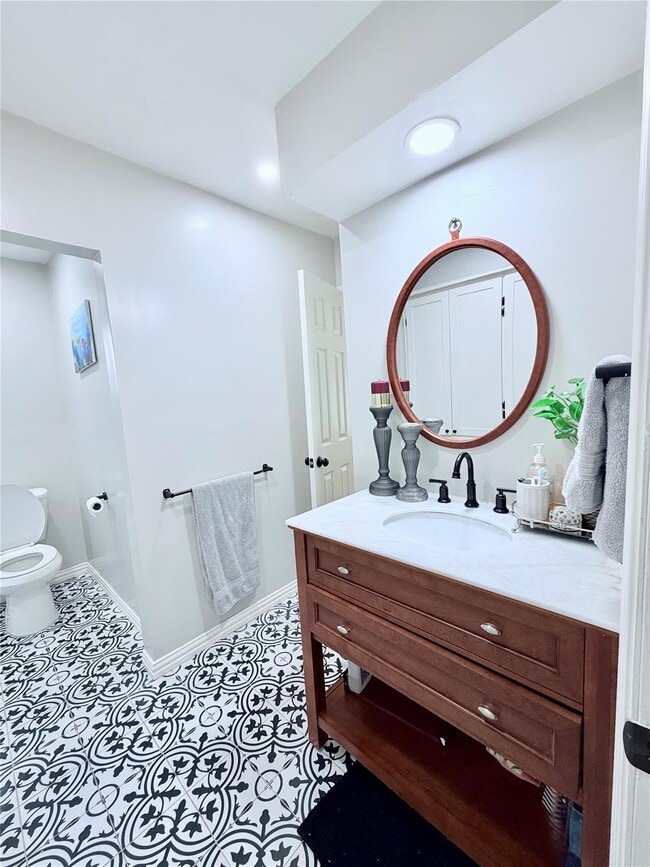 Building Photo - 7146 Bayou Forest Dr