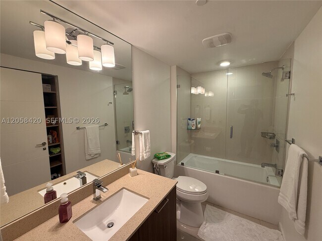 Building Photo - 5300 NW 85th Ave