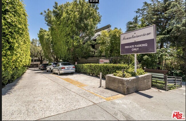 Building Photo - 8455 Fountain Ave