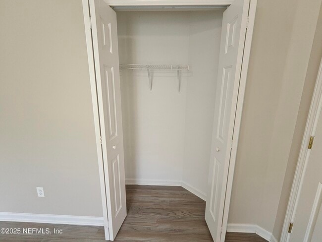 Building Photo - 1250 Bedrock Dr