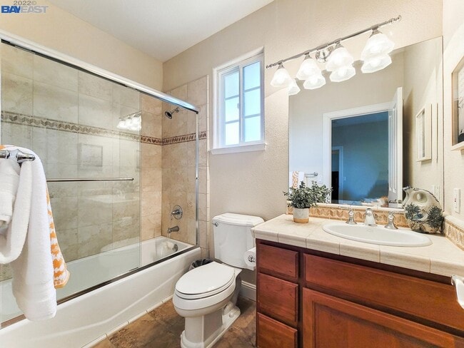 Building Photo - Live Exceptionally in This Peaceful Willow Glen Executive Home; 4 bed/ 4.5 bath