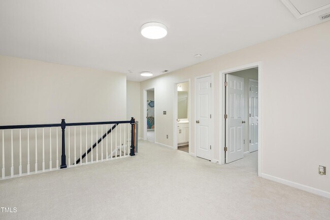 Building Photo - 930 Pristine Ln