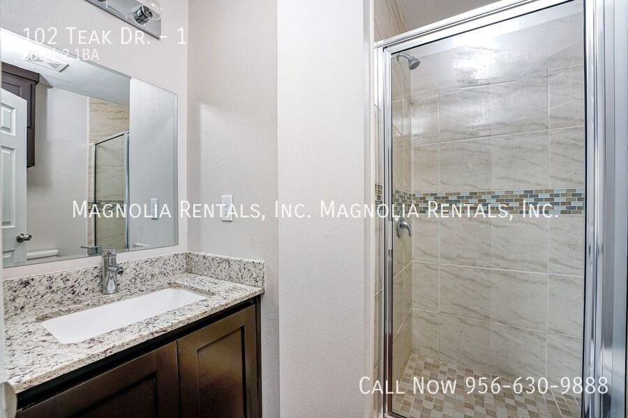 Building Photo - 102 Teak Dr