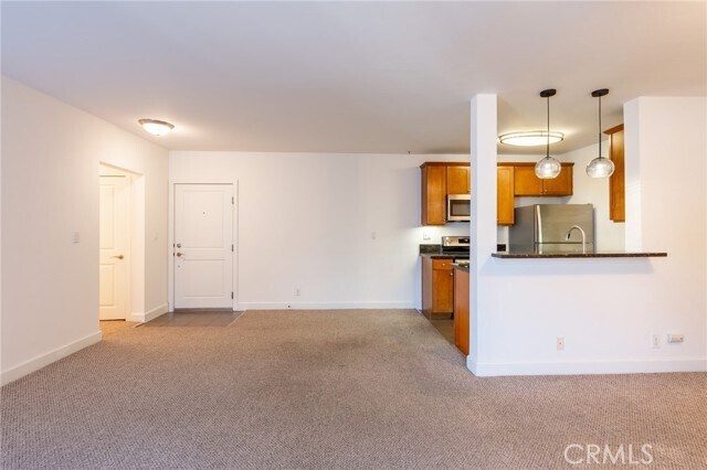 Building Photo - 10982 Roebling Ave