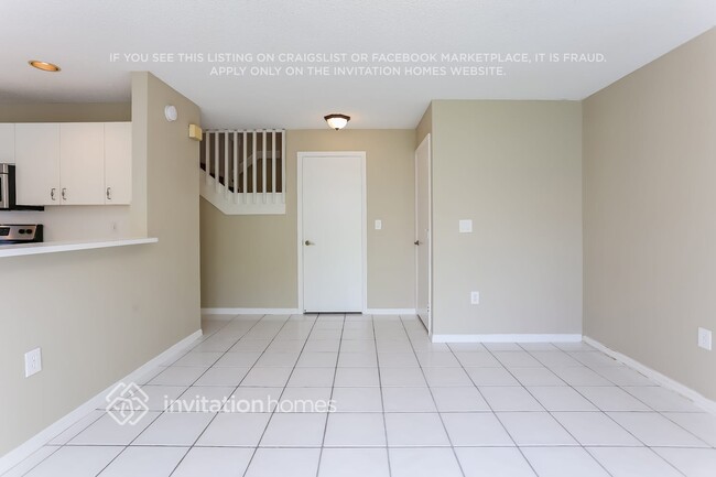 Building Photo - 2565 NW 80th Ave