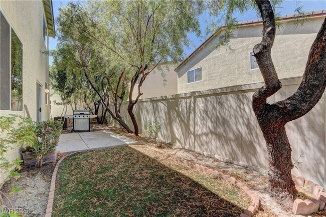 Building Photo - 10116 Lexington Pines Ave