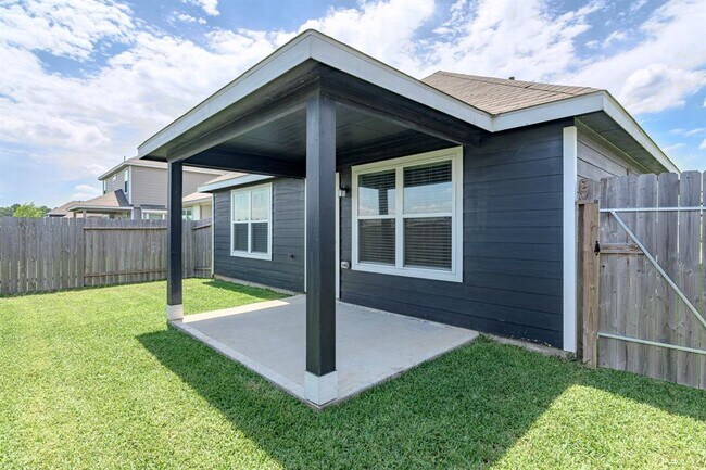 Building Photo - 4922 Blue Jacaranda Wy