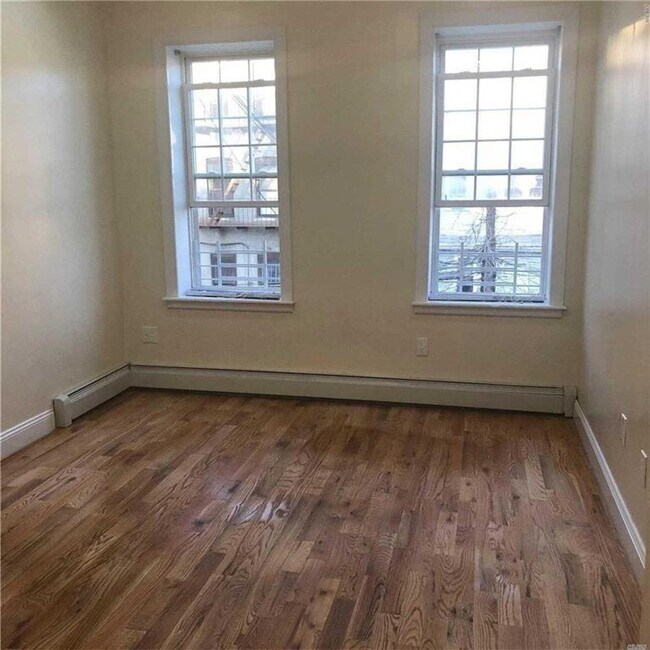 Building Photo - 531 Pine St