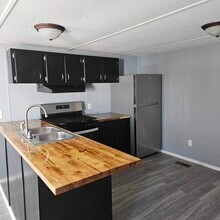 Building Photo - 5722 Blissfield Ct