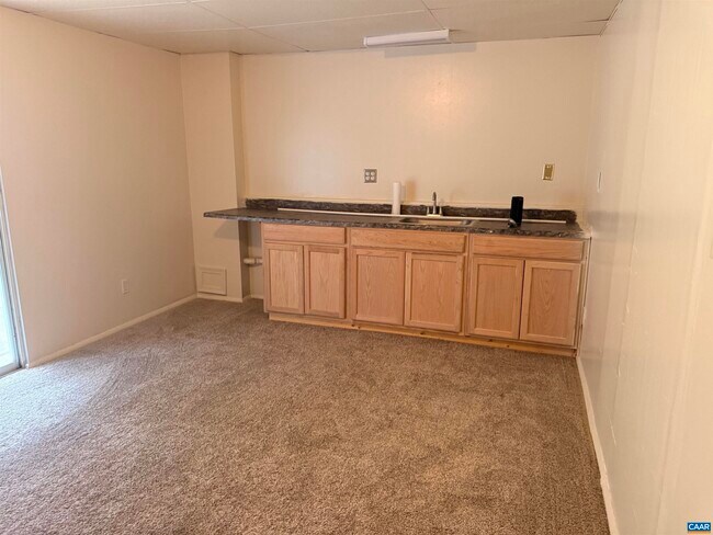 Building Photo - 2319 Finch Ct