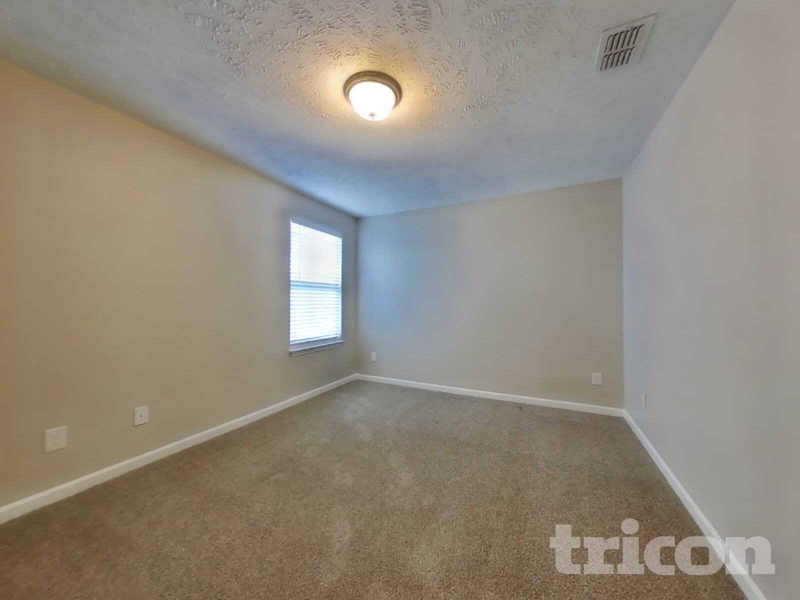 Building Photo - 1301 Rainglen Cove