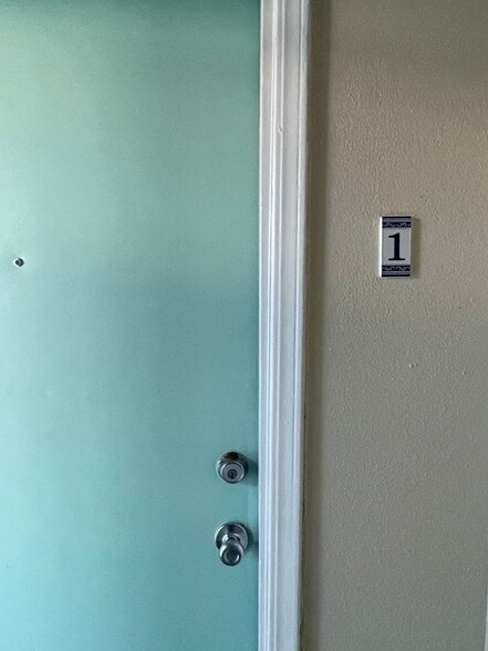 Building Photo - 5712 Padre Blvd