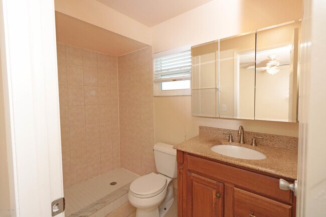 Building Photo - 243 Ocean View Ln