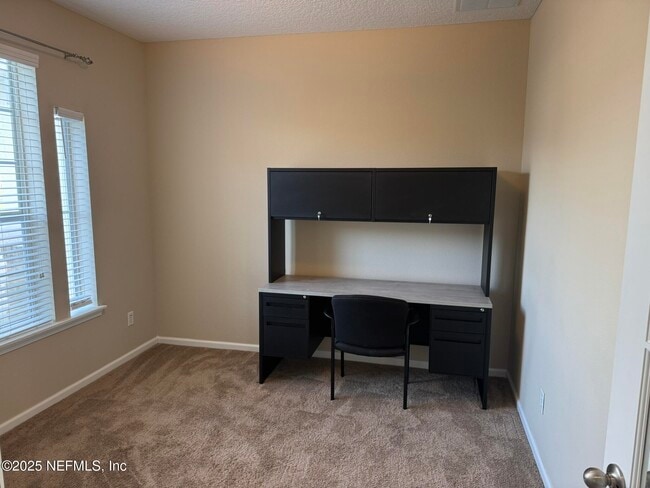 Building Photo - 95470 Sonoma Dr