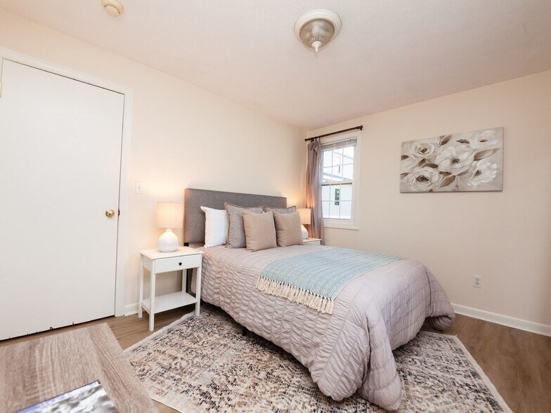 Building Photo - 7 Montvale St