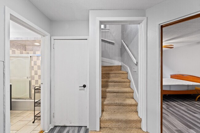 Building Photo - 23 2nd St