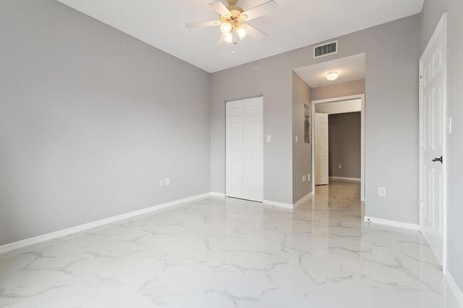 Building Photo - 2917 Tuscany Ct