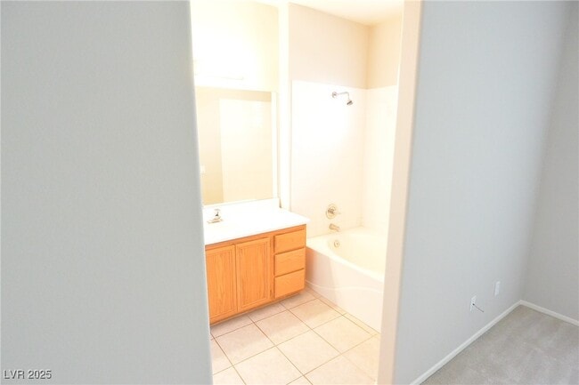 Building Photo - 10412 Sloping Hill Ave