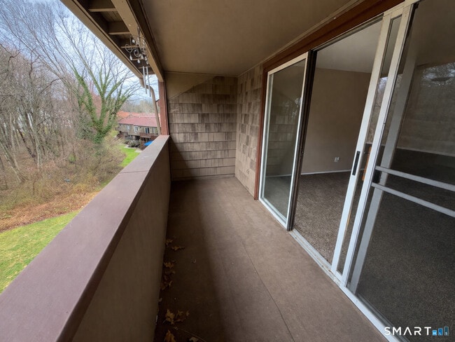 Building Photo - 210 Towne House Rd