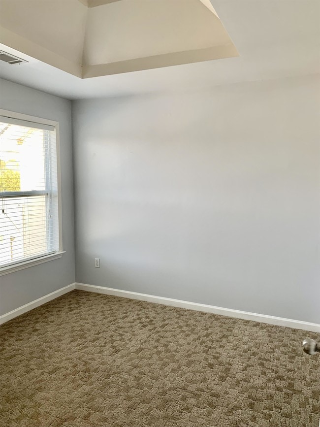 Building Photo - 4610 Blue Iris Way