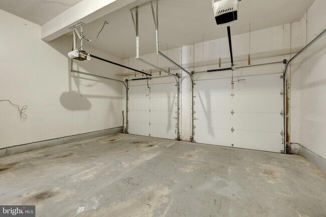 Building Photo - 47001 Smithwood Ct