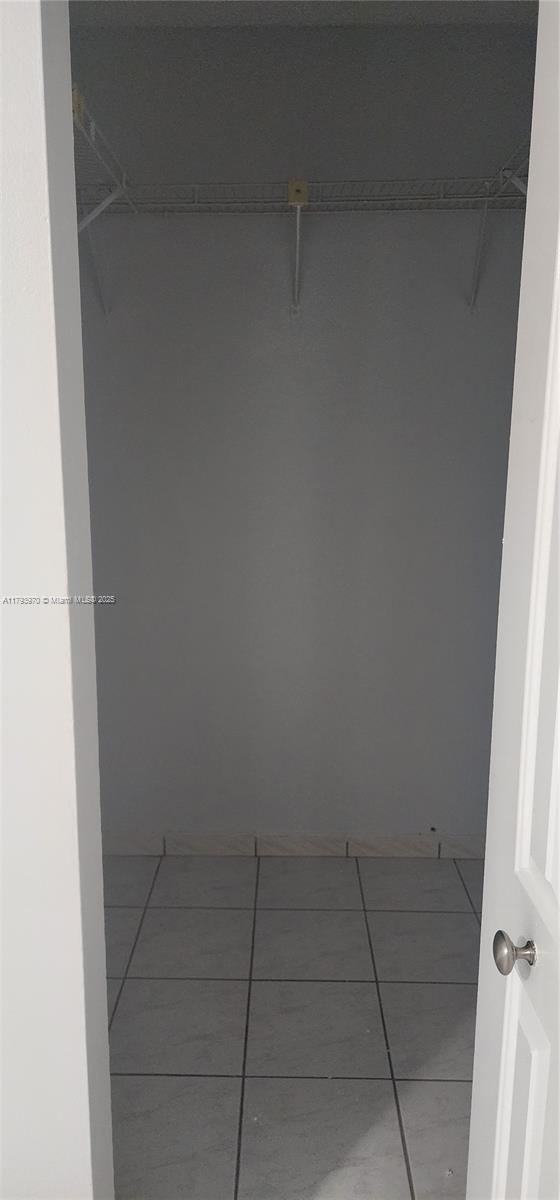 Building Photo - 2574 W 71st Pl