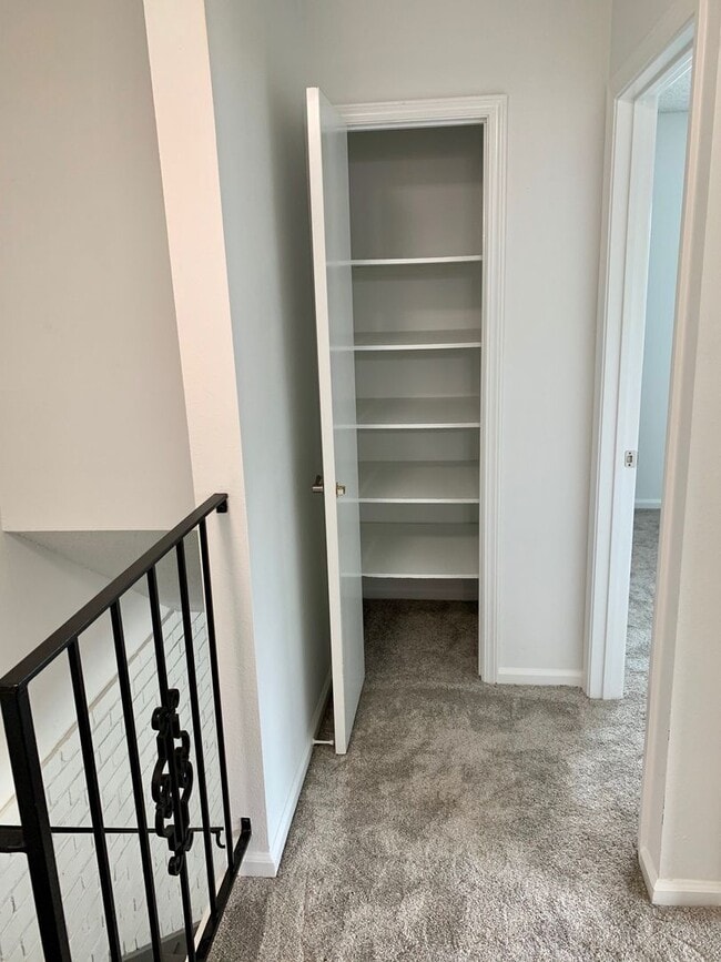 Building Photo - Upgraded Carpinteria Townhome- Great Commu...