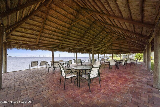 Building Photo - 380 Norwich Ln