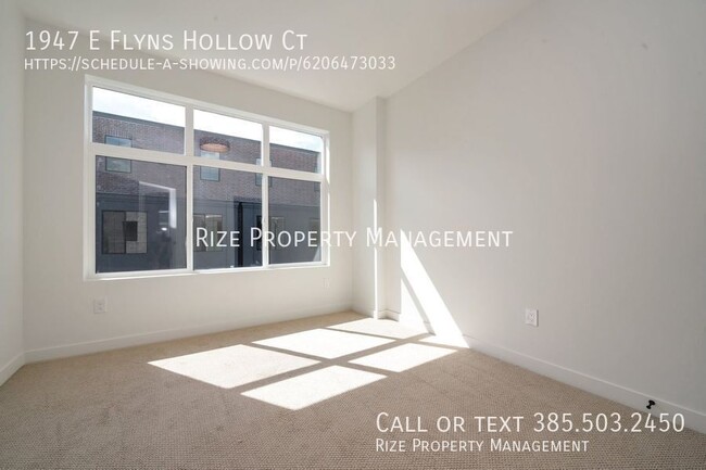 Building Photo - 1947 Flyns Hollow Ct