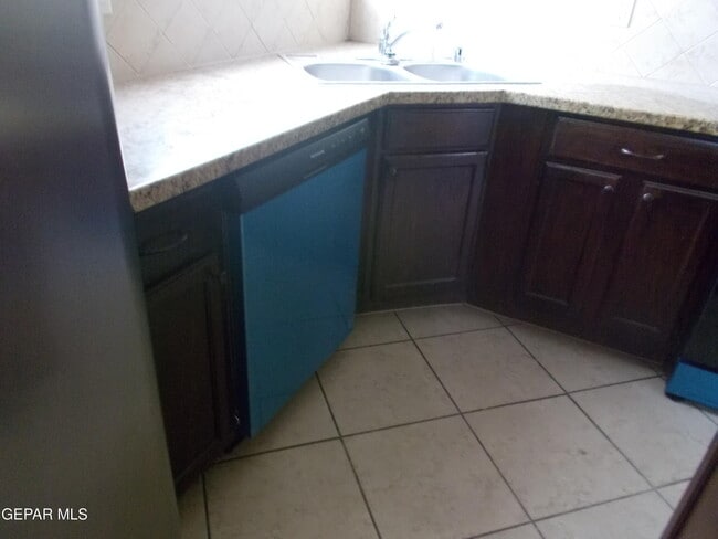 Building Photo - 749 Desert Sage Dr