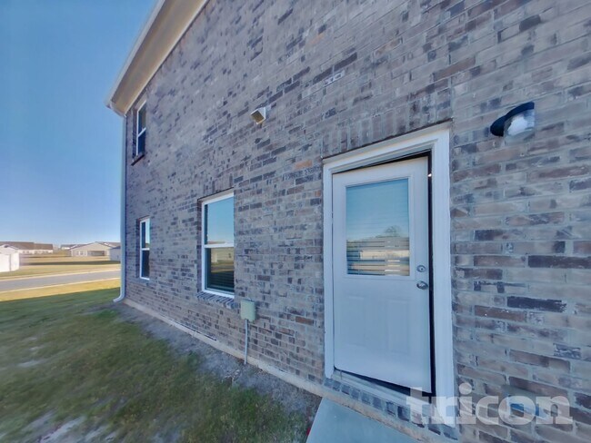 Building Photo - 1300 Deutz Dr