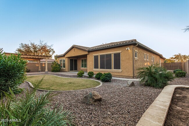 Building Photo - 4721 E Aldea Rd