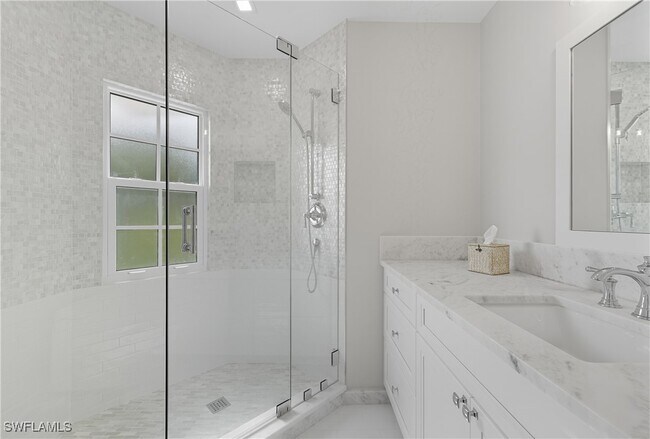 Building Photo - 360 Carlton Pl