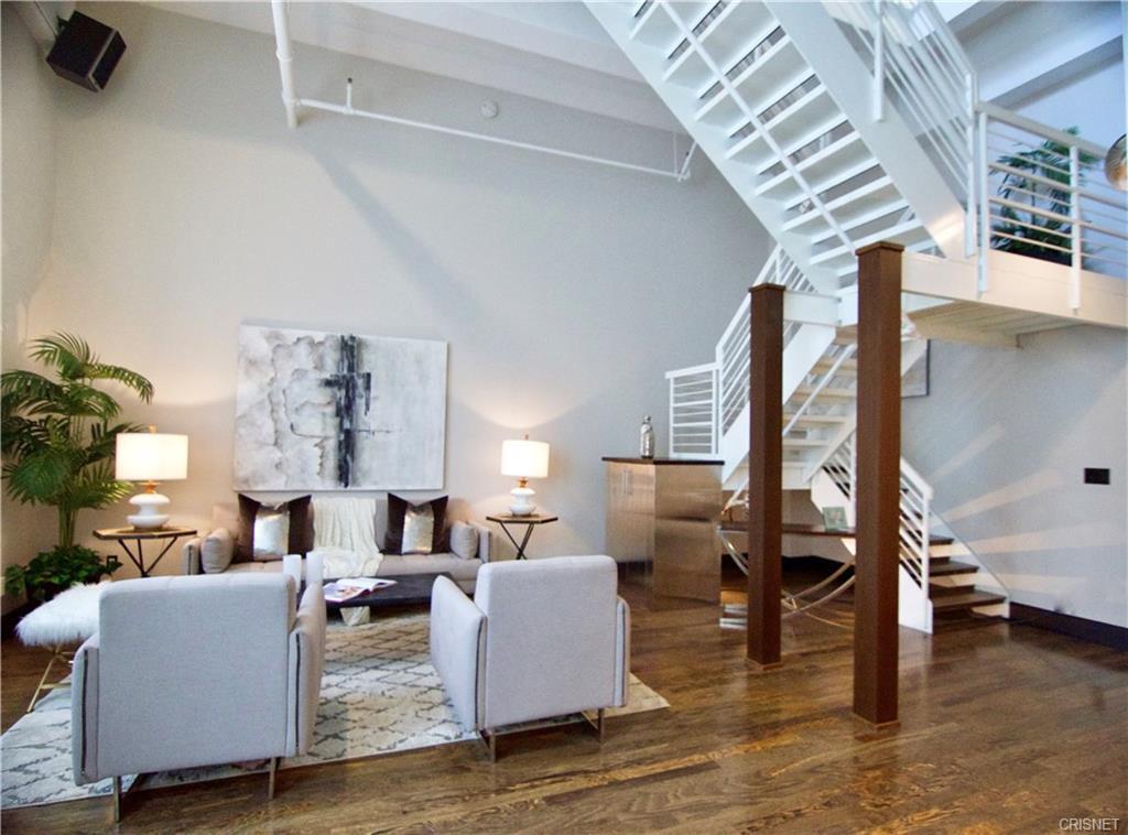 Two levels - 849 S Broadway