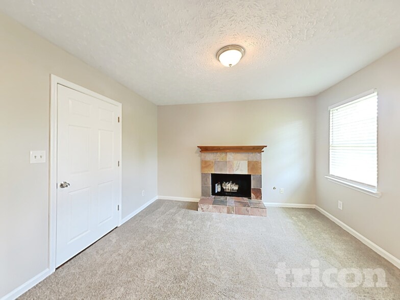 Building Photo - 514 Trinity Tr