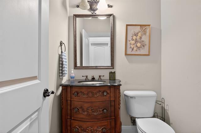 Building Photo - 5801 Hillcrest Ave