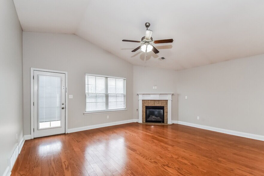 Building Photo - 8714 Hanson Cv