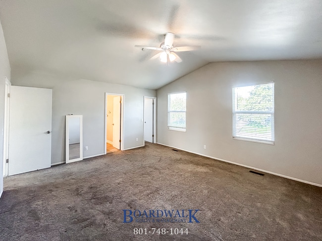 Building Photo - Remodeled & Ready 5 bed in Sandy