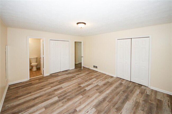 Building Photo - 1616 W Kellogg Cir