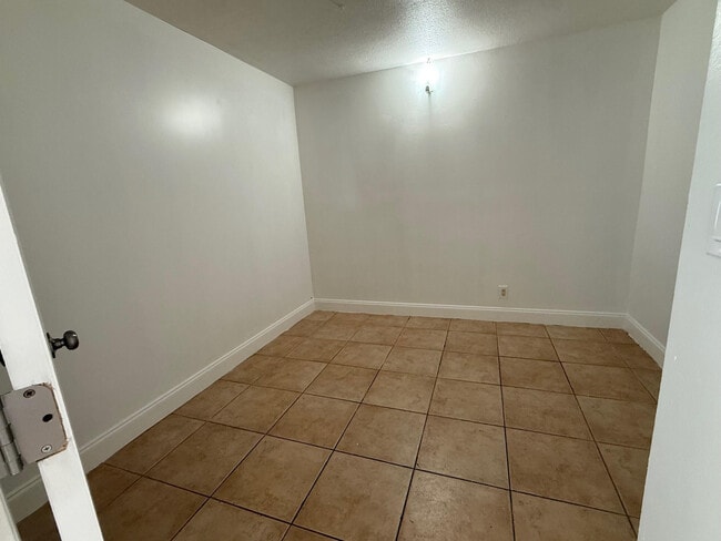 Building Photo - 1850 N Congress Ave