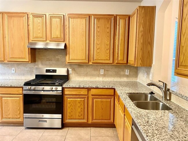 Building Photo - 127 N Willow Point Cir