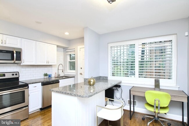 Building Photo - 1365 Talbert Terrace SE