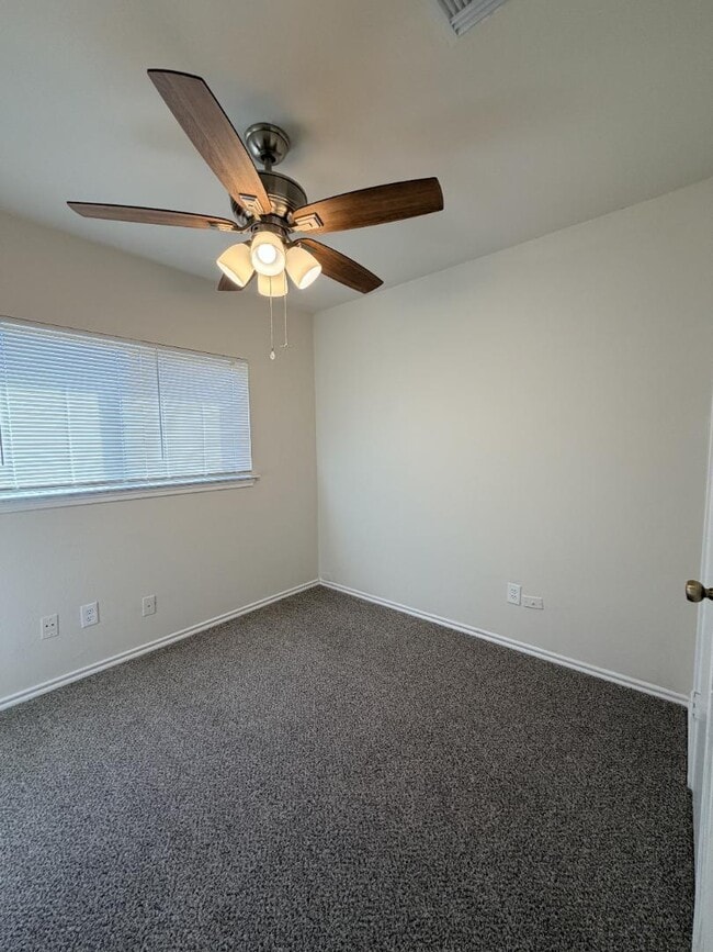 Building Photo - 9742 Misty Plain Dr