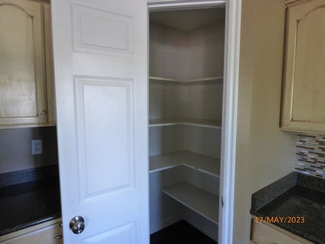 Building Photo - Great 4 Bd 3 Bath Home in Draper
