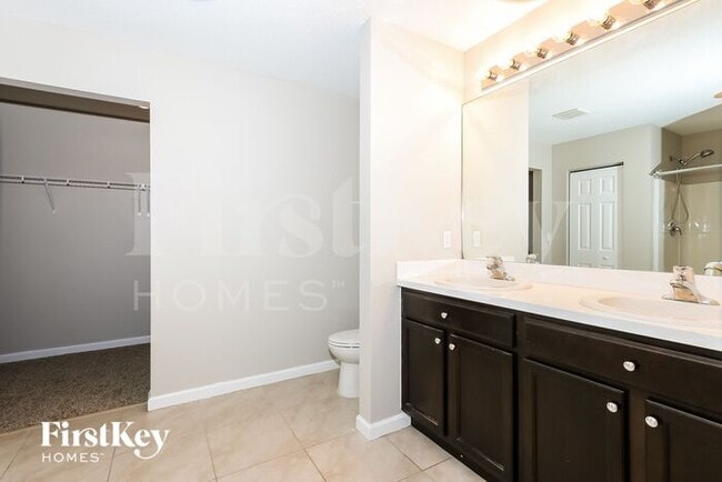 Building Photo - 1265 SW Century Ave