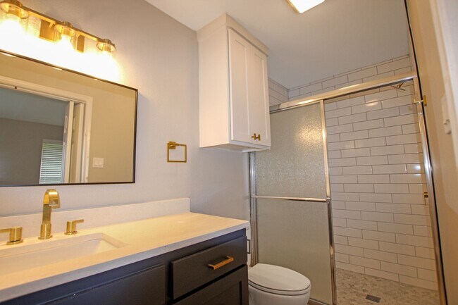 Building Photo - Coming Soon: Stunning 4-bedroom, 2-bath be...